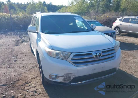 2011 Toyota Highlander Base V6 из США, поврежденный, VIN 5TDBK3EH4BS045865
